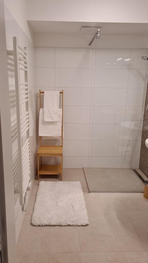 וינה Top Apartments Kaiserebersdorf מראה חיצוני תמונה