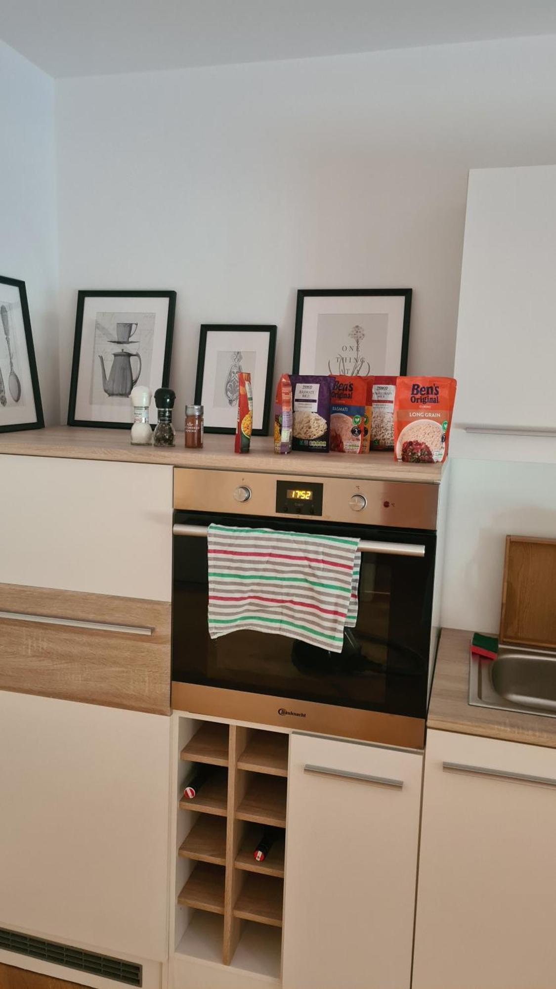 וינה Top Apartments Kaiserebersdorf מראה חיצוני תמונה